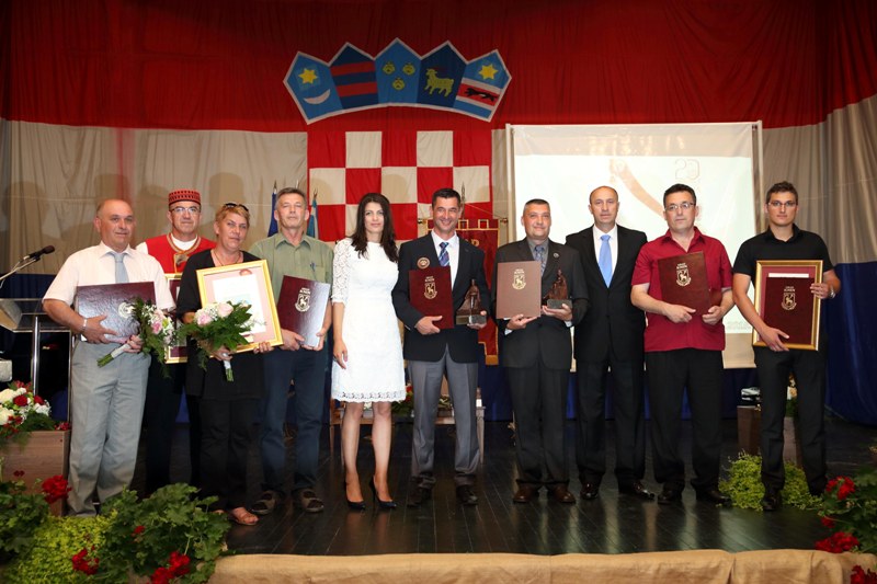 Foto galerija: Nagrade i priznanja Grada Knina