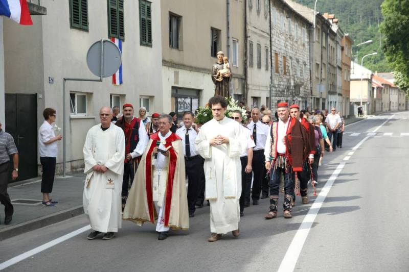 Grad Knin i Kninska župna zajednica svečano proslavili svetkovinu sv. Ante