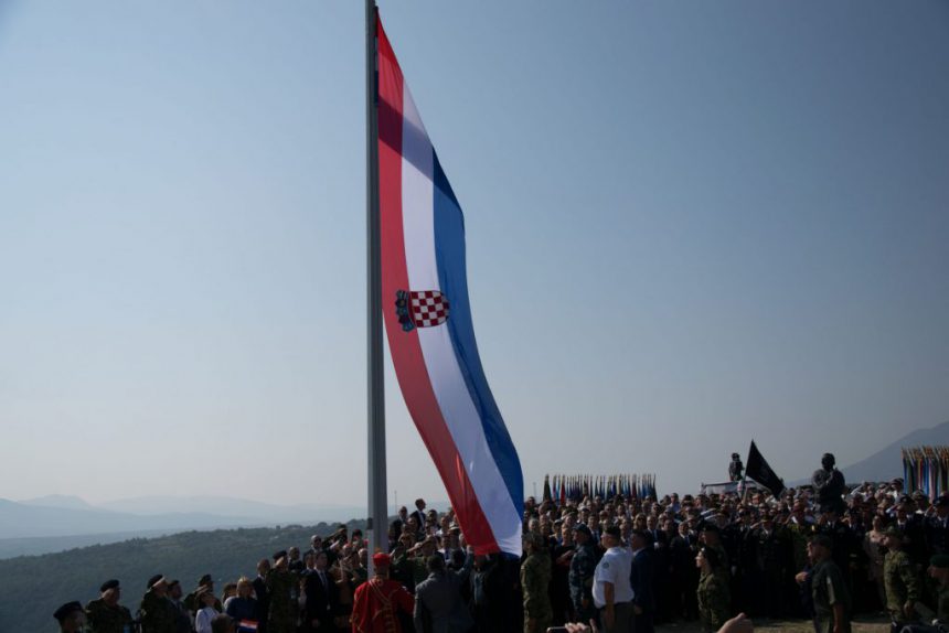 Čestitka gradonačelnika “Upućujem Vam iskrene čestitke u povodu Dana neovisnosti Republike Hrvatske!”