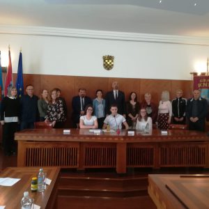 Grad Knin uručio stipendije učenicima i studentima