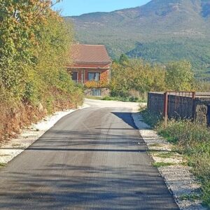 Asfaltiranje ceste za zaseok Klicovi u Golubiću