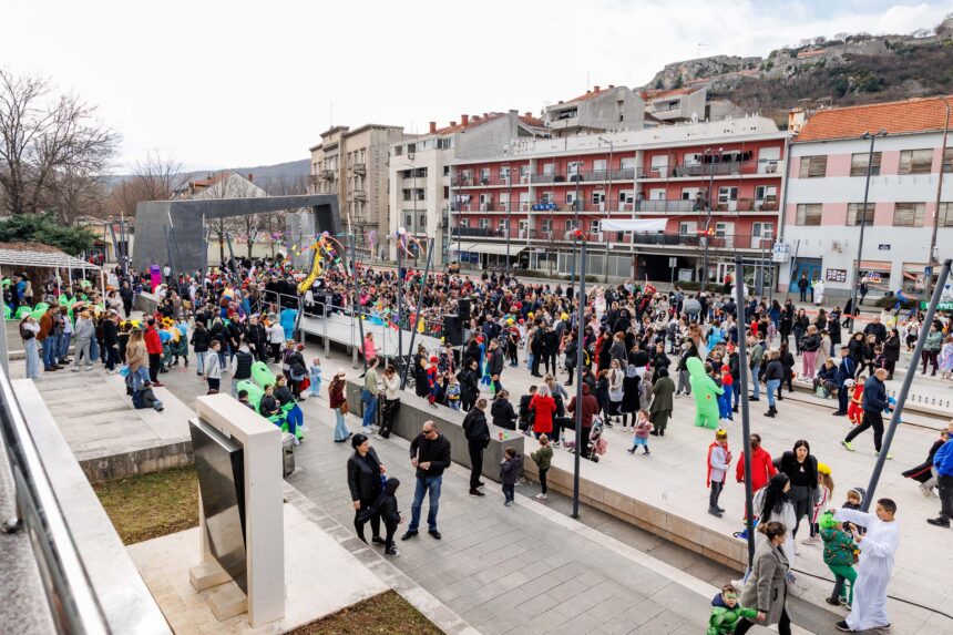 Velika karnevalska proslava u kraljevskom gradu Kninu