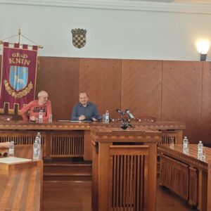 Gradonačelnik Ćaćić predstavio jedinstvenu mobilnu aplikaciju MojKnin, za informiranje i komunikaciju sa građanima