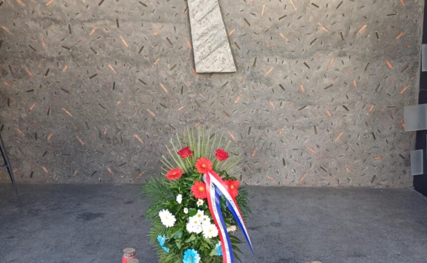 Polaganje vijenca povodom Dana Grada Knina i blagdana sv. Ante Polaganje vijenca povodom Dana Grada Knina i blagdana sv. Ante