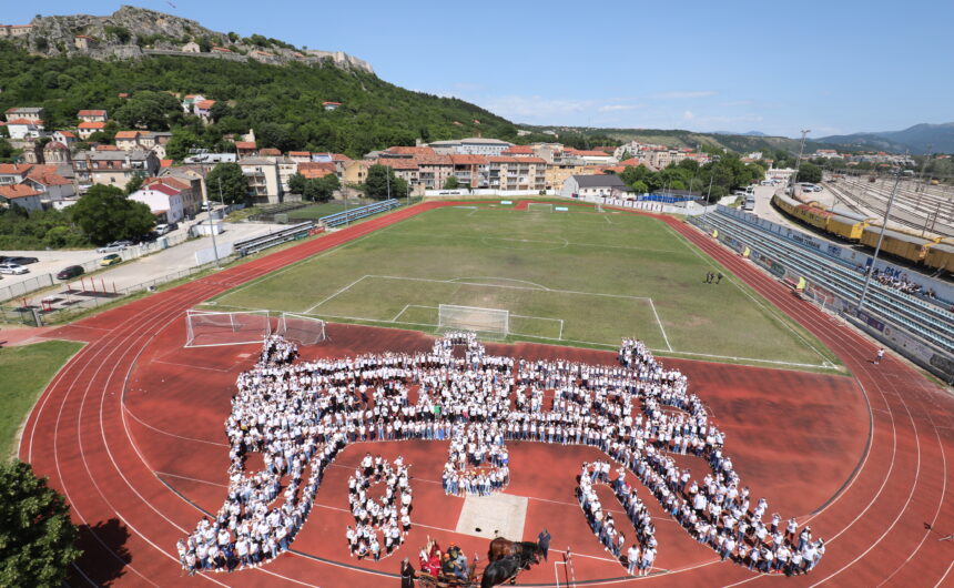 Milenijskom fotografijom započelo obilježavanje 1100 godina hrvatskoga kraljevstva Milenijskom fotografijom započelo obilježavanje 1100 godina hrvatskoga kraljevstva