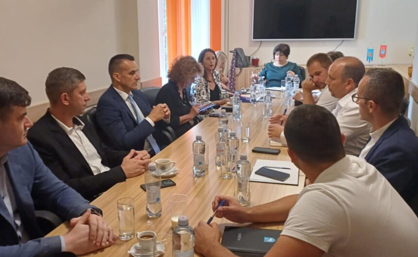 POSJET NOVOIZABRANOG ŽUPANA ŠIBENSKO-KNINSKE ŽUPANIJE GRADU KNINU POSJET NOVOIZABRANOG ŽUPANA ŠIBENSKO-KNINSKE ŽUPANIJE GRADU KNINU
