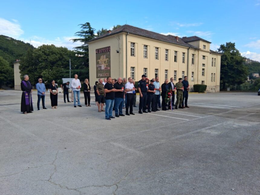 Polaganje vijenaca povodom Dana pobjede i domovinske zahvalnosti i Dana hrvatskih branitelja te 30.obljetnice VRO Oluja