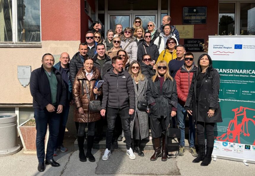 Predstavnici Grada Knina sudjelovali na trećem partnerskom sastanku prekograničnog projekta TRANSDINARICA2 na Zlatiboru Predstavnici Grada Knina sudjelovali na trećem partnerskom sastanku prekograničnog projekta TRANSDINARICA2 na Zlatiboru