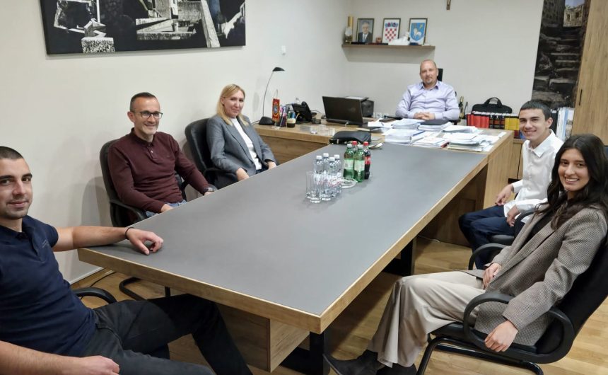 Prijem kod gradonačelnika za uspješnog mladog matematičara Filipa Jejinu