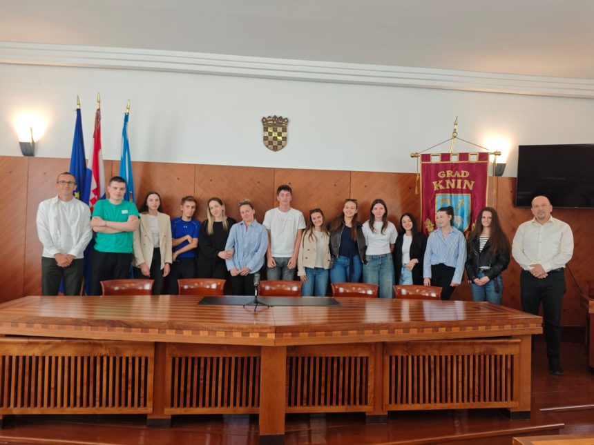 Potpisani ugovori o dodjeli učeničkih i studentskih stipendija