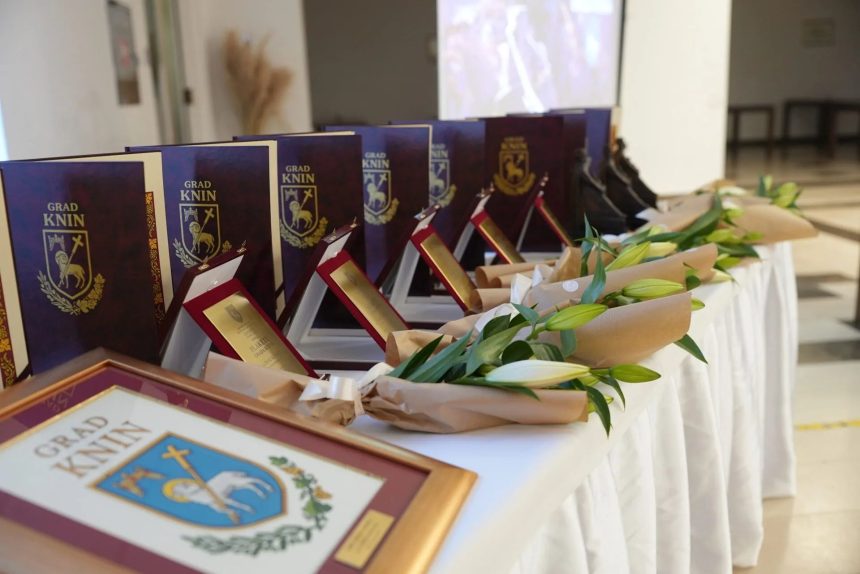 Održana svečana sjednica Gradskog vijeća Grada Knina Održana svečana sjednica Gradskog vijeća Grada Knina