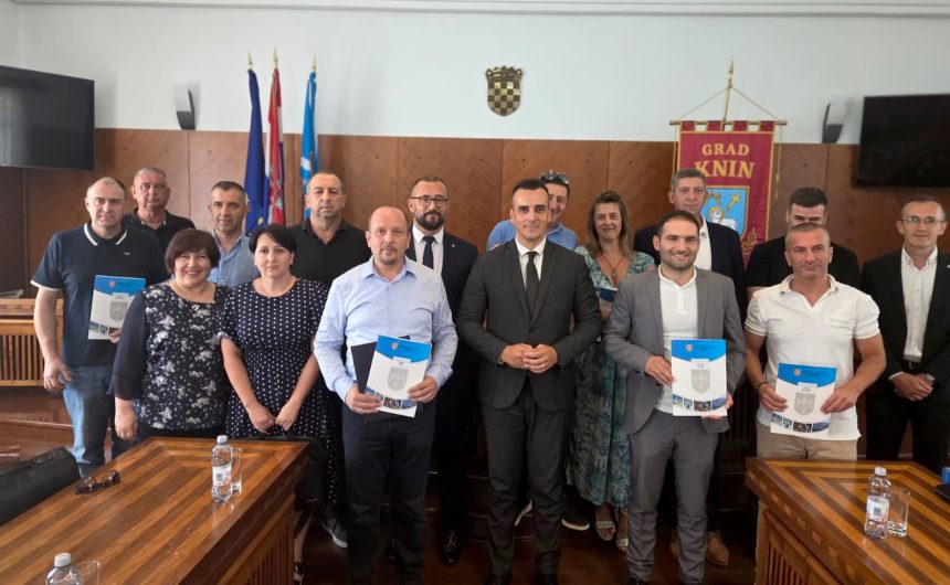 Potpisani ugovori o sufinanciranju za infrastrukturne projekte u deset gradova i općina na području Šibensko-kninske županije