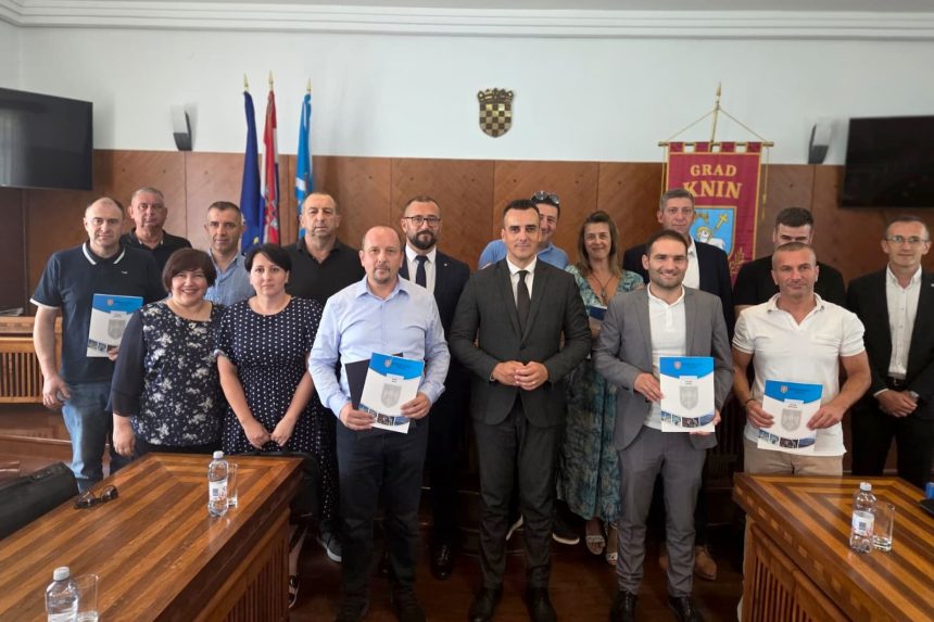 Potpisani ugovori o sufinanciranju za infrastrukturne projekte u deset gradova i općina na području Šibensko-kninske županije