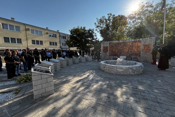 Polaganje vijenaca povodom Dana pobjede i domovinske zahvalnosti i Dana hrvatskih branitelja te 31.obljetnice VRO Oluja